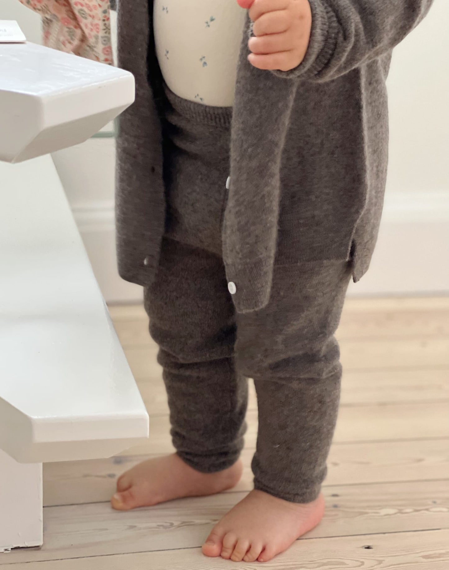 Holmm - Molly Cashmere Cardigan - Otter