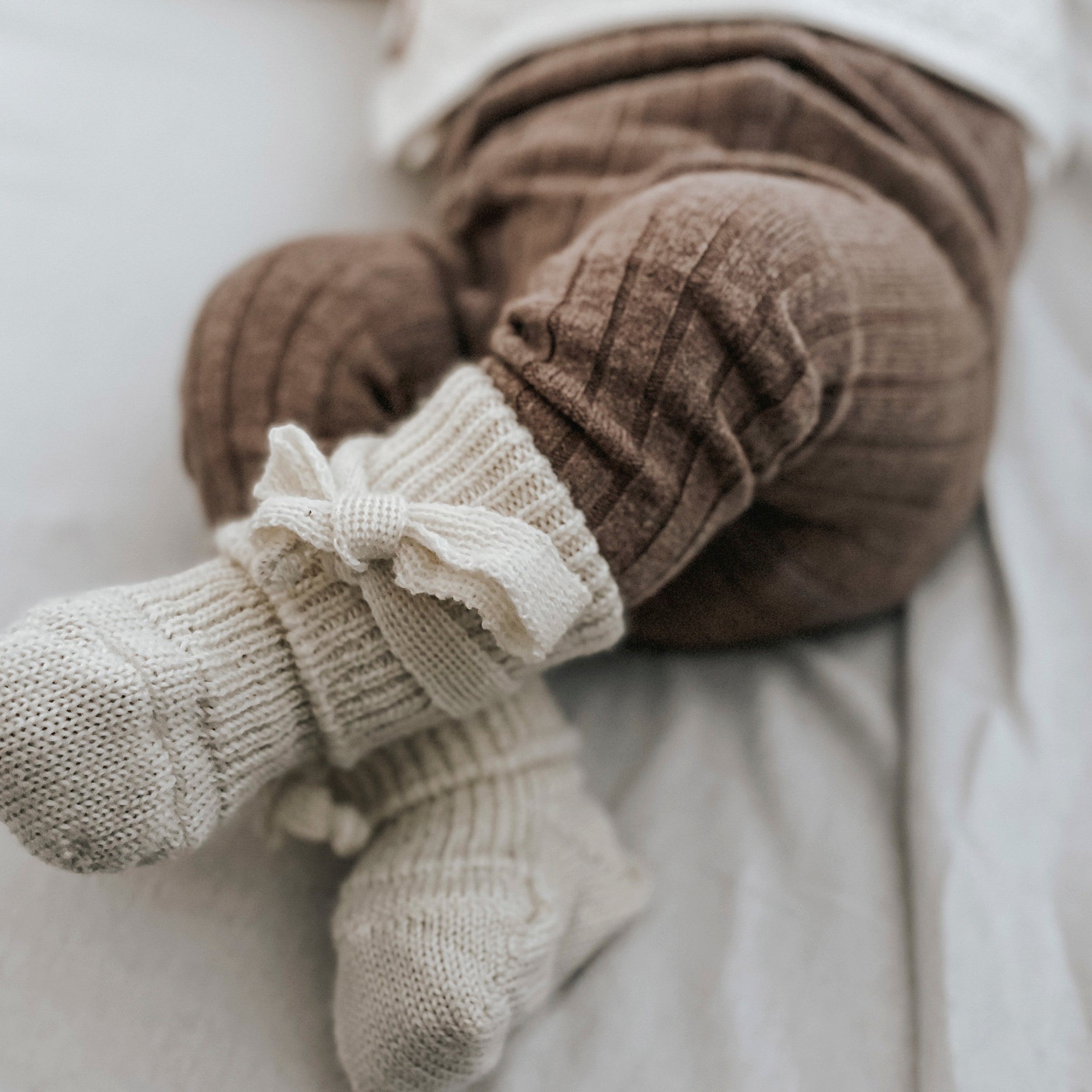Spytte Manifold Justerbar Hirsch baby uld sokker - råhvid – Aviam