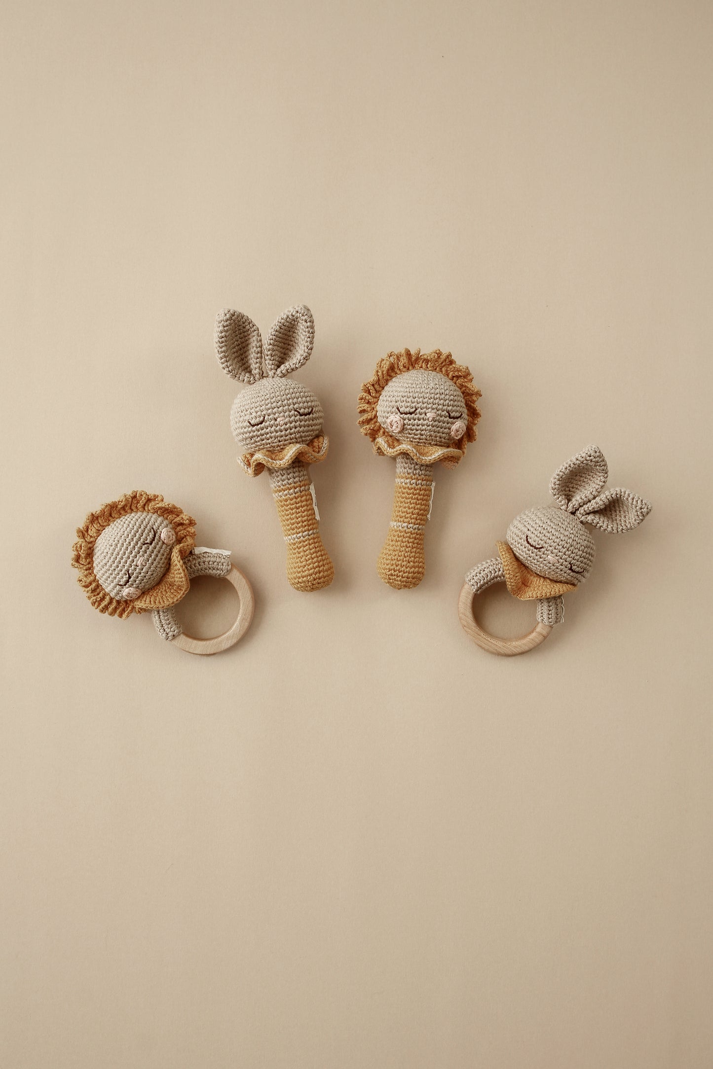 Patti Oslo - Lenni Lion Rattle - Beige/Ochre