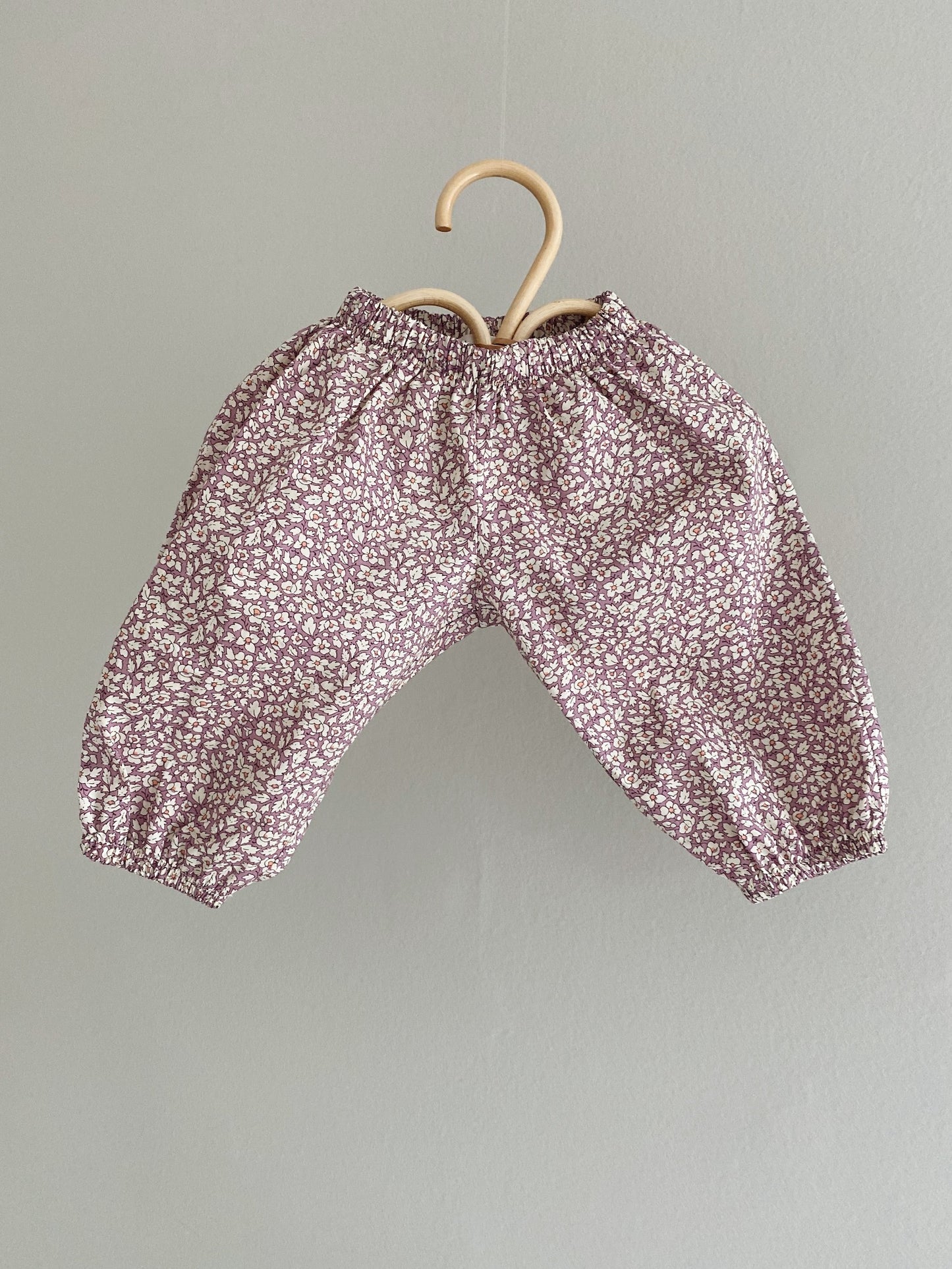 Lalaby - Pixi pants - Feather fields